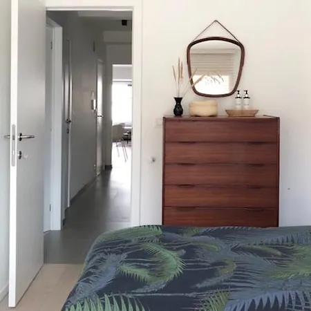 Apartment Holiday Vibes *